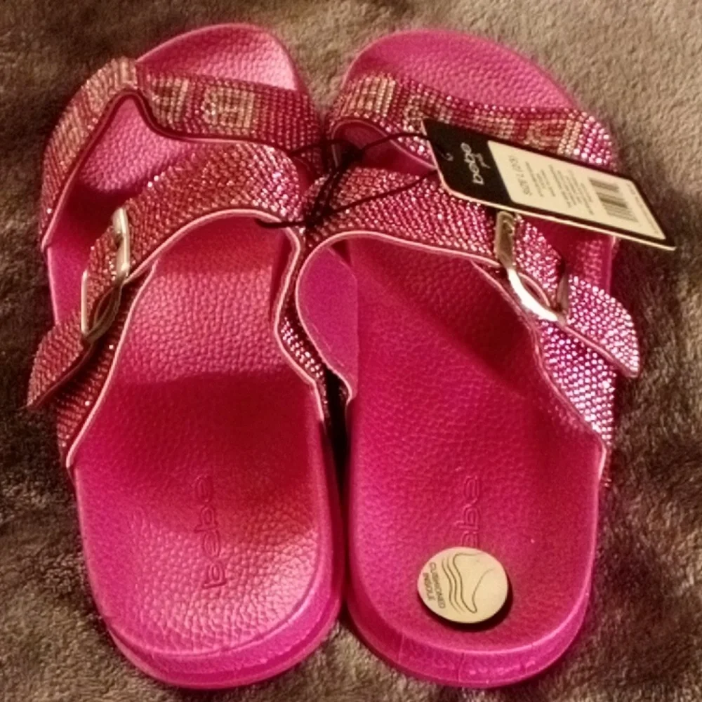 NEW BEBE GIRLS SANDEL! SIZE 2